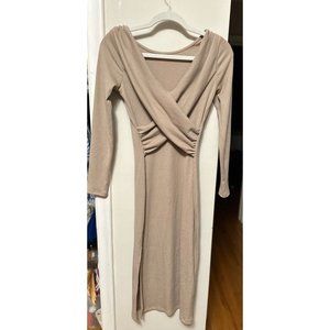 ASTR The Label - Ribbed Knit Long Sleeve Midi Dress - Size Medium